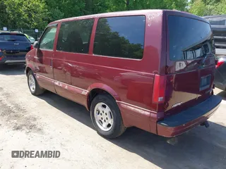 2005 Chevrolet Astro with VIN 1GNDM19X45B132824, listed as a IAAI auction lot 42157258 with 114,375 mi miles. Bid and sale history available at carsss.com. Image 3.