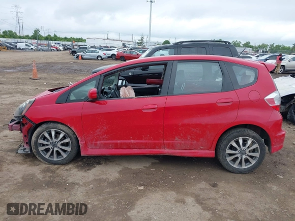 2013 Honda Fit Sport с VIN JHMGE8H50DC066694, выставлен на аукционе IAAI как лот 42358694 с пробегом 84 275 миль миль и . История ставок и продаж доступна на DreamBid. Изображение 15.