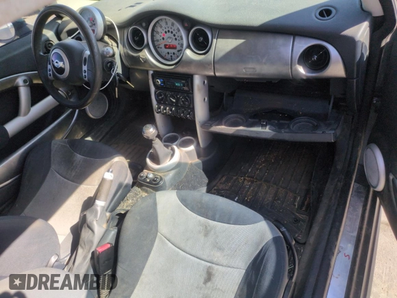 2003 MINI Hardtop S with VIN WMWRE33423TD62021, listed as a Copart auction lot 54707755 with 181,722 mi miles and Clean Title. Bid and sale history available at DreamBid. Image 8.