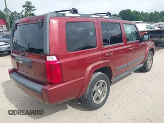 2007 Jeep Commander Sport с VIN 1J8HH48K07C625556, выставлен на аукционе IAAI как лот 42361307 с пробегом 168 630 миль миль и . История ставок и продаж доступна на DreamBid. Изображение 4.