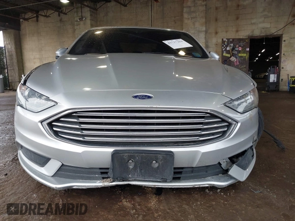 2018 Ford Fusion SE with VIN 3FA6P0H74JR198077, listed as a IAAI auction lot 41717264 with 70,151 mi miles. Bid and sale history available at carsss.com. Image 12.