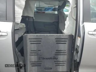 2020 Toyota Sienna LE Auto Access Seat с VIN 5TDKZ3DC8LS068472, выставлен на аукционе Copart как лот 58287195 с пробегом Не указан миль и Списание • Salvage title. История ставок и продаж доступна на DreamBid. Изображение 11.