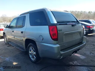 2004 GMC Envoy XUV SLT with VIN 1GKET12S346176162, listed as a IAAI auction lot 41787354 with 237,205 mi miles. Bid and sale history available at carsss.com. Image 3.