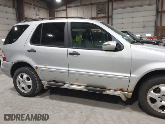 2002 Mercedes-Benz M 320/430/500 with VIN 4JGAB54E42A343467, listed as a IAAI auction lot 41891163 with 173,924 mi miles and . Bid and sale history available at DreamBid. Image 6.