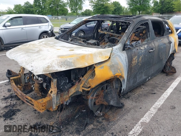 2018 Kia Sorento EX with VIN 5XYPHDA57JG421783, listed as a IAAI auction lot 42362288 with Not provided miles and . Bid and sale history available at DreamBid. Image 2.