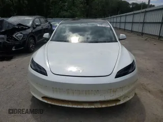 2025 Tesla Model 3 Long Range z VIN 5YJ3E1EAXSF971341, wystawiony jako Copart lot #57615695 z przebiegiem 4 823 mil mil oraz Szkoda całkowita • Salvage title. Historia ofert i sprzedaży dostępna na DreamBid. Obrazek 5.