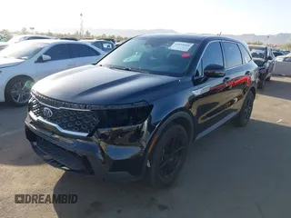 2021 Kia Sorento LX with VIN 5XYRG4LC1MG002372, listed as a IAAI auction lot 41654168 with 83,220 mi miles. Bid and sale history available at carsss.com. Image 2.