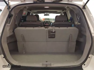 2011 Toyota Highlander with VIN 5TDBK3EHXBS069183, listed as a IAAI auction lot 41543896 with 221,490 mi miles. Bid and sale history available at carsss.com. Image 12.