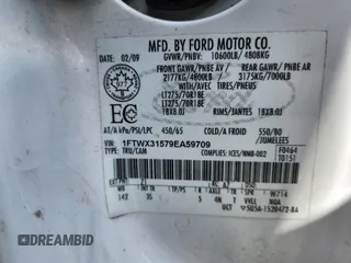 2009 Ford F-350 XL with VIN 1FTWX31579EA59709, listed as a Copart auction lot 69289714 with 231,511 mi miles and Salvage Title. Bid and sale history available at DreamBid. Image 8.