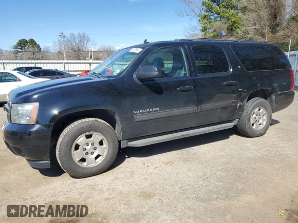 2014 Chevrolet Suburban LT with VIN 1GNSCJE01ER117627, listed as a Copart auction lot 46075985 with 258,564 mi miles and Salvage Title. Bid and sale history available at carsss.com. Image 1.