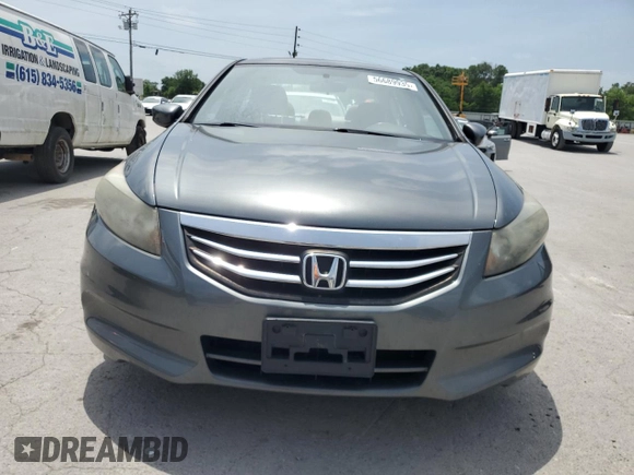 2012 Honda Accord EX z VIN 1HGCP2F79CA183634, wystawiony jako Copart lot #56689935 z przebiegiem 121 739 mil mil oraz Czysty tytuł • Clean title. Historia ofert i sprzedaży dostępna na DreamBid. Obrazek 5.