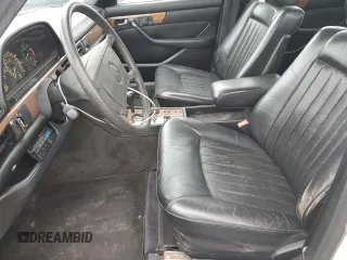 1986 Mercedes-Benz 420 420SEL with VIN WDBCA35D2GA246302, listed as a Copart auction lot 71673274 with 101,975 mi miles and Clean Title. Bid and sale history available at carsss.com. Image 7.