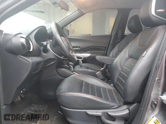 2019 Nissan Kicks SR z VIN 3N1CP5CU8KL556523, wystawiony jako Copart lot #50891965 z przebiegiem 31 313 mil mil oraz Szkoda całkowita • Salvage title. Historia ofert i sprzedaży dostępna na DreamBid. Obrazek 7.