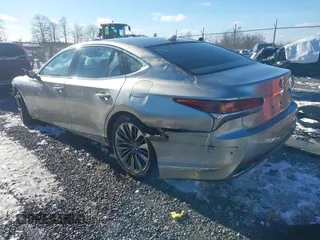 2018 Lexus LS with VIN JTHC51FF5J5005343, listed as a IAAI auction lot 41582364 with 93,085 mi miles. Bid and sale history available at carsss.com. Image 3.
