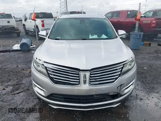 2015 Lincoln MKC z VIN 5LMCJ1A95FUJ20349, wystawiony jako IAAI lot #41695129 z przebiegiem 140 878 mil mil oraz . Historia ofert i sprzedaży dostępna na DreamBid. Obrazek 12.