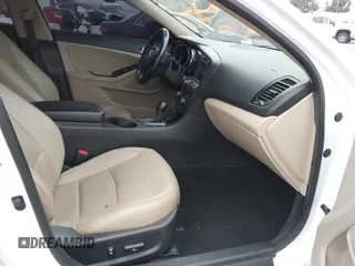 2013 Kia Optima EX z VIN 5XXGN4A75DG099762, wystawiony jako IAAI lot #42443408 z przebiegiem 110 189 mil mil oraz . Historia ofert i sprzedaży dostępna na DreamBid. Obrazek 5.