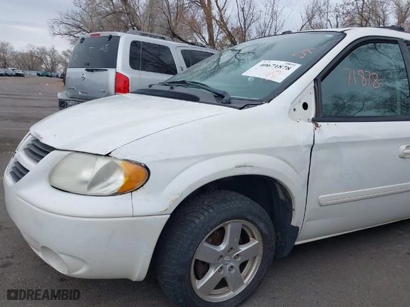 2007 Dodge Grand Caravan SXT with VIN 2D8GP44L67R324545, listed as a IAAI auction lot 40671878 with 145,924 mi miles. Bid and sale history available at carsss.com. Image 6.