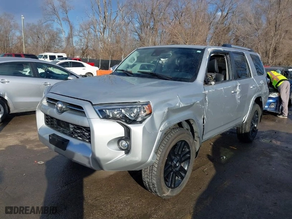2020 Toyota 4Runner SR5 with VIN JTEBU5JR5L5767417, listed as a IAAI auction lot 41665935 with 57,297 mi miles. Bid and sale history available at carsss.com. Image 2.