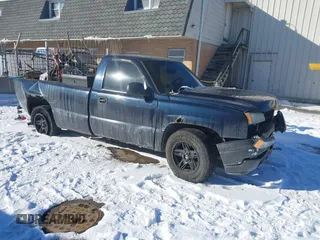 2006 Chevrolet Silverado 1500 Work Truck with VIN 1GCEC14X16Z105824, listed as a IAAI auction lot 41571767 with 156,157 mi miles. Bid and sale history available at carsss.com. Image 1.