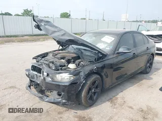 2015 BMW 3 Series 328i с VIN WBA3A5G57FNS89315, выставлен на аукционе IAAI как лот 42293358 с пробегом Не указан миль и . История ставок и продаж доступна на DreamBid. Изображение 17.