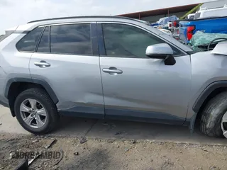 2019 Toyota RAV4 XLE with VIN JTMW1RFV4KD022612, listed as a IAAI auction lot 41717134 with 52,190 mi miles. Bid and sale history available at carsss.com. Image 14.