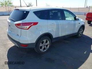 2013 Ford Escape SE with VIN 1FMCU9GX8DUA42581, listed as a IAAI auction lot 42088045 with 153,145 mi miles. Bid and sale history available at carsss.com. Image 4.