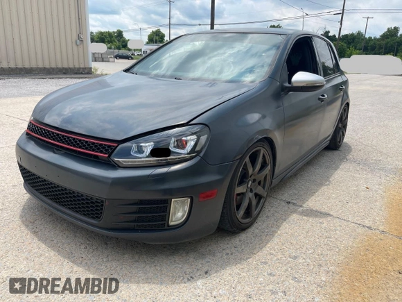 2010 Volkswagen GTI z VIN WVWHV7AJ9AW071636, wystawiony jako Copart lot #59004995 z przebiegiem 102 911 mil mil oraz Czysty tytuł • Clean title. Historia ofert i sprzedaży dostępna na DreamBid. Obrazek 2.