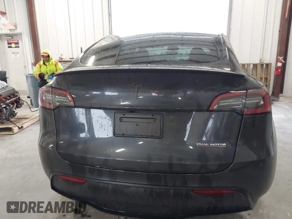 2024 Tesla Model Y Performance with VIN 7SAYGDEFXRF049338, listed as a IAAI auction lot 41240812 with 10,132 mi miles and . Bid and sale history available at DreamBid. Image 16.