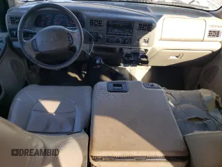 2000 Ford F-250 XL z VIN 1FTNX21F0YEE44462, wystawiony jako Copart lot #78092144 z przebiegiem 286 852 mil mil oraz Szkoda całkowita • Salvage title. Historia ofert i sprzedaży dostępna na DreamBid. Obrazek 8.