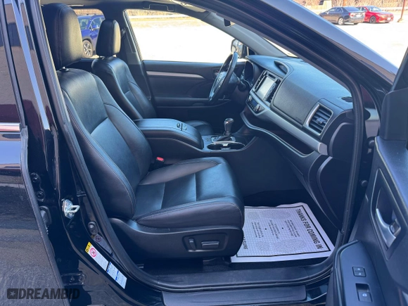 2018 Toyota Highlander SE with VIN 5TDJZRFH1JS852352, listed as a Copart auction lot 54444065 with 174,793 mi miles and Clean Title. Bid and sale history available at carsss.com. Image 5.