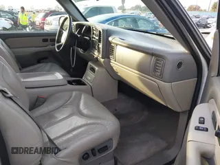 2001 GMC Yukon SLT with VIN 1GKEK13T41R171024, listed as a IAAI auction lot 41582633 with 216,077 mi miles. Bid and sale history available at carsss.com. Image 5.