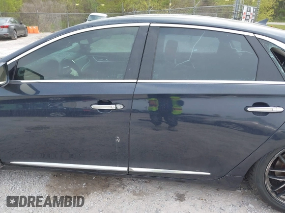 2013 Cadillac XTS Premium with VIN 2G61S5S31D9196354, listed as a IAAI auction lot 41905983 with 197,605 mi miles. Bid and sale history available at carsss.com. Image 15.