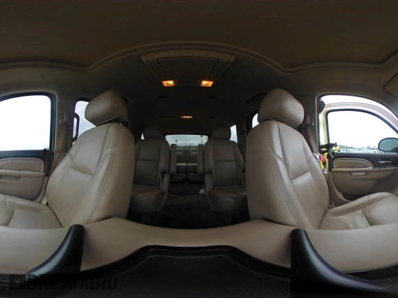 2013 GMC Yukon Denali z VIN 1GKS2EEF4DR358429, wystawiony jako IAAI lot #42182845 z przebiegiem 161 020 mil mil oraz . Historia ofert i sprzedaży dostępna na DreamBid. Obrazek 19.