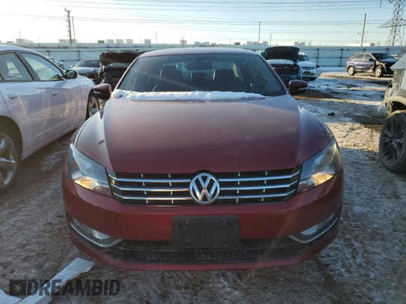 2015 Volkswagen Passat SEL Premium z VIN 1VWCS7A32FC017881, wystawiony jako Copart lot #46234435 z przebiegiem 108 518 mil mil oraz Szkoda całkowita • Salvage title. Historia ofert i sprzedaży dostępna na DreamBid. Obrazek 5.