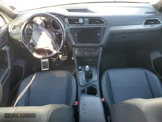 2020 Volkswagen Tiguan SE with VIN 3VV3B7AX6LM137524, listed as a Copart auction lot 49268985 with 124,407 mi miles and Salvage Title. Bid and sale history available at carsss.com. Image 8.