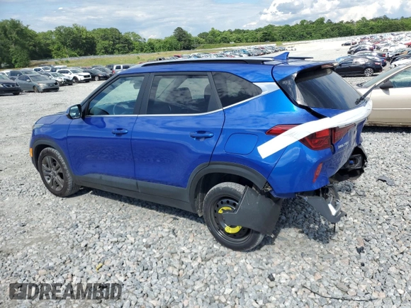 2023 Kia Seltos S z VIN KNDEU2AA7P7410521, wystawiony jako Copart lot #56796665 z przebiegiem 33 412 mil mil oraz Szkoda całkowita • Salvage title. Historia ofert i sprzedaży dostępna na DreamBid. Obrazek 2.