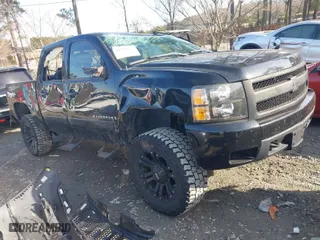 2008 Chevrolet Silverado 1500 LT w/1LT with VIN 2GCEK133881327399, listed as a IAAI auction lot 41334350 with 241,231 mi miles. Bid and sale history available at carsss.com. Image 1.