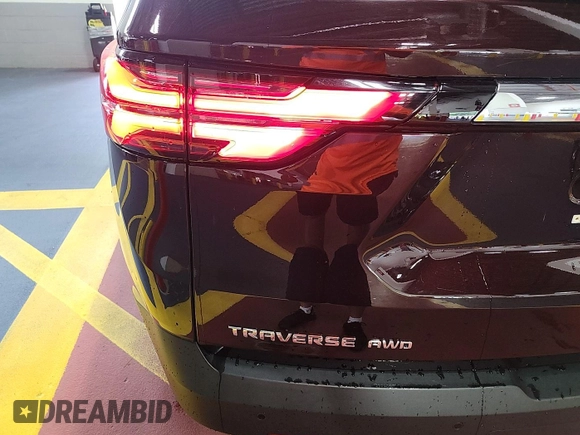 2022 Chevrolet Traverse LT Cloth z VIN 1GNEVGKW2NJ154512, wystawiony jako IAAI lot #42569716 z przebiegiem 84 735 mil mil oraz . Historia ofert i sprzedaży dostępna na DreamBid. Obrazek 4.