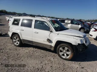 2014 Jeep Patriot Sport with VIN 1C4NJRBB8ED531095, listed as a Copart auction lot 52348895 with 204,785 mi miles and Clean Title. Bid and sale history available at carsss.com. Image 4.