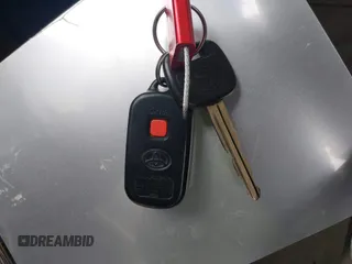 2004 Toyota Camry LE z VIN 4T1BE32K44U832767, wystawiony jako IAAI lot #42041228 z przebiegiem 185 778 mil mil oraz . Historia ofert i sprzedaży dostępna na DreamBid. Obrazek 11.