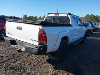 2007 Toyota Tacoma with VIN 5TEMU52N77Z442697, listed as a IAAI auction lot 40878711 with 223,557 mi miles and . Bid and sale history available at DreamBid. Image 4.