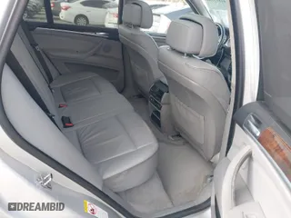 2009 BMW X5 30i with VIN 5UXFE43559L263976, listed as a IAAI auction lot 41813156 with 137,006 mi miles. Bid and sale history available at carsss.com. Image 8.
