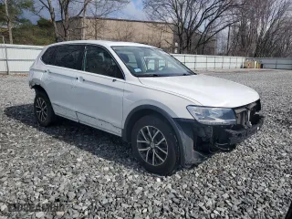 2019 Volkswagen Tiguan SE with VIN 3VV2B7AXXKM101524, listed as a Copart auction lot 49602425 with 55,534 mi miles and Salvage Title. Bid and sale history available at carsss.com. Image 4.