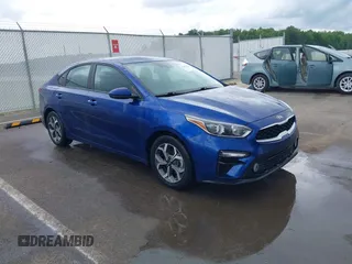 2020 Kia Forte LXS z VIN 3KPF24AD8LE222536, wystawiony jako IAAI lot #42259218 z przebiegiem 50 356 mil mil oraz . Historia ofert i sprzedaży dostępna na DreamBid. Obrazek 1.