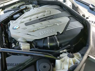 2009 BMW 7 Series 750Li с VIN WBAKB83549CY59299, выставлен на аукционе IAAI как лот 42040718 с пробегом 129 236 миль миль и . История ставок и продаж доступна на DreamBid. Изображение 13.