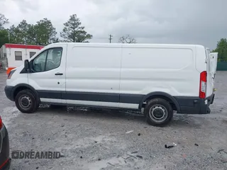 2018 Ford Transit z VIN 1FTYR2YMXJKB11642, wystawiony jako IAAI lot #42235879 z przebiegiem 149 561 mil mil oraz . Historia ofert i sprzedaży dostępna na DreamBid. Obrazek 14.