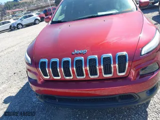 2014 Jeep Cherokee Latitude with VIN 1C4PJMCS7EW285803, listed as a IAAI auction lot 41827874 with 178,767 mi miles. Bid and sale history available at carsss.com. Image 12.