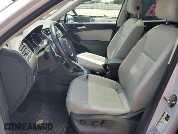 2018 Volkswagen Tiguan SEL z VIN 3VV2B7AX7JM126444, wystawiony jako Copart lot #61574485 z przebiegiem 86 720 mil mil oraz Szkoda całkowita • Salvage title. Historia ofert i sprzedaży dostępna na DreamBid. Obrazek 7.