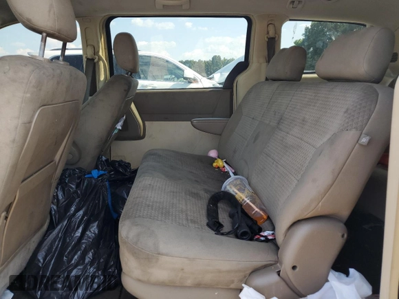 2008 Chrysler Town & Country LX with VIN 2A8HR44H68R617462, listed as a Copart auction lot 68522444 with 169,155 mi miles and Salvage Title. Bid and sale history available at DreamBid. Image 11.