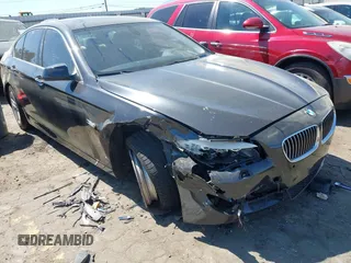 2012 BMW 5 Series 528i with VIN WBAXG5C58CDY28516, listed as a IAAI auction lot 41907803 with 116,499 mi miles. Bid and sale history available at carsss.com. Image 1.